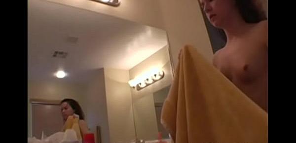  Sexy Shaving With Cute Solo Babe Enjoying Fun Session